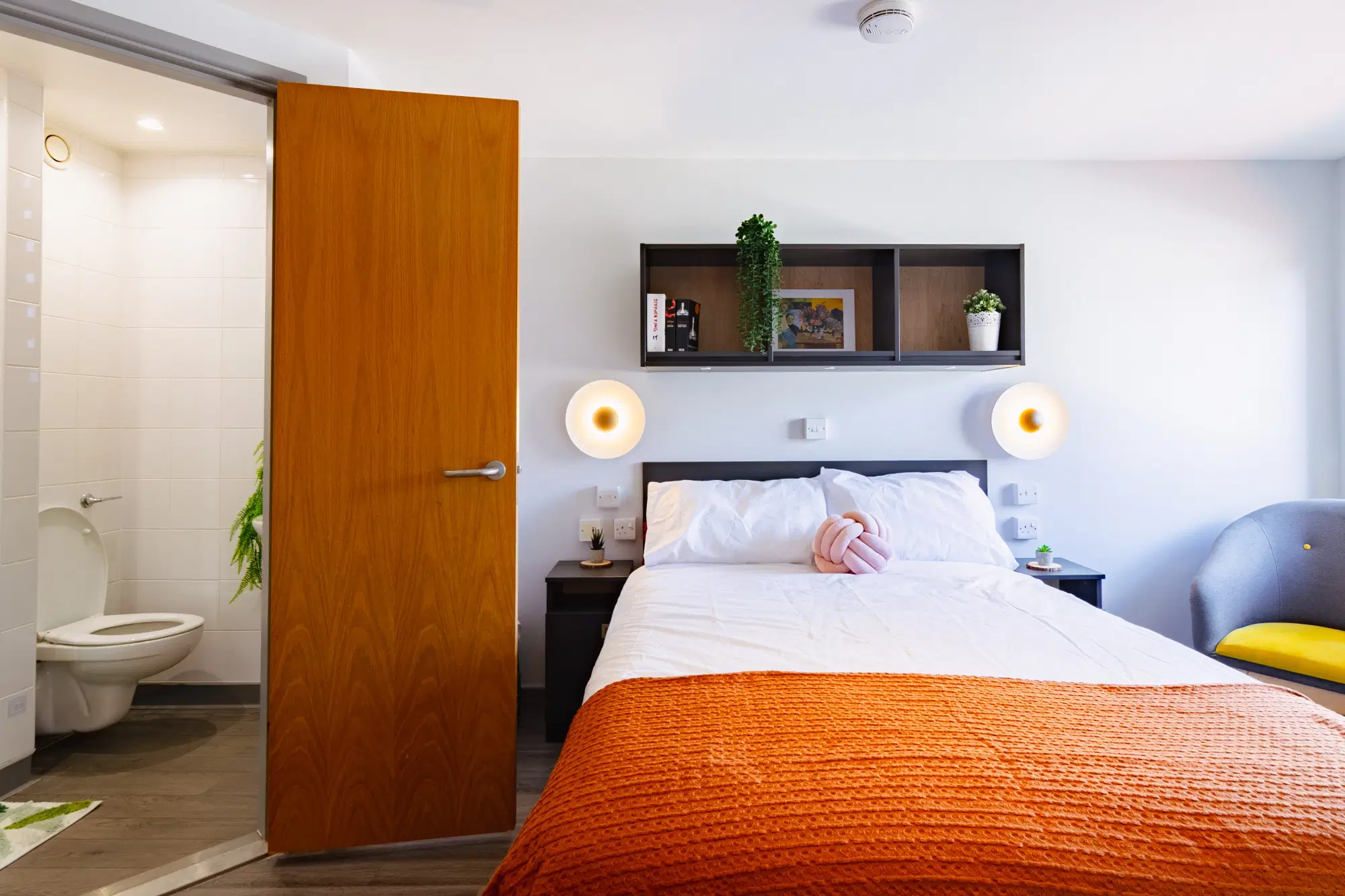 Yugo Therese House, London – Luxury Studio