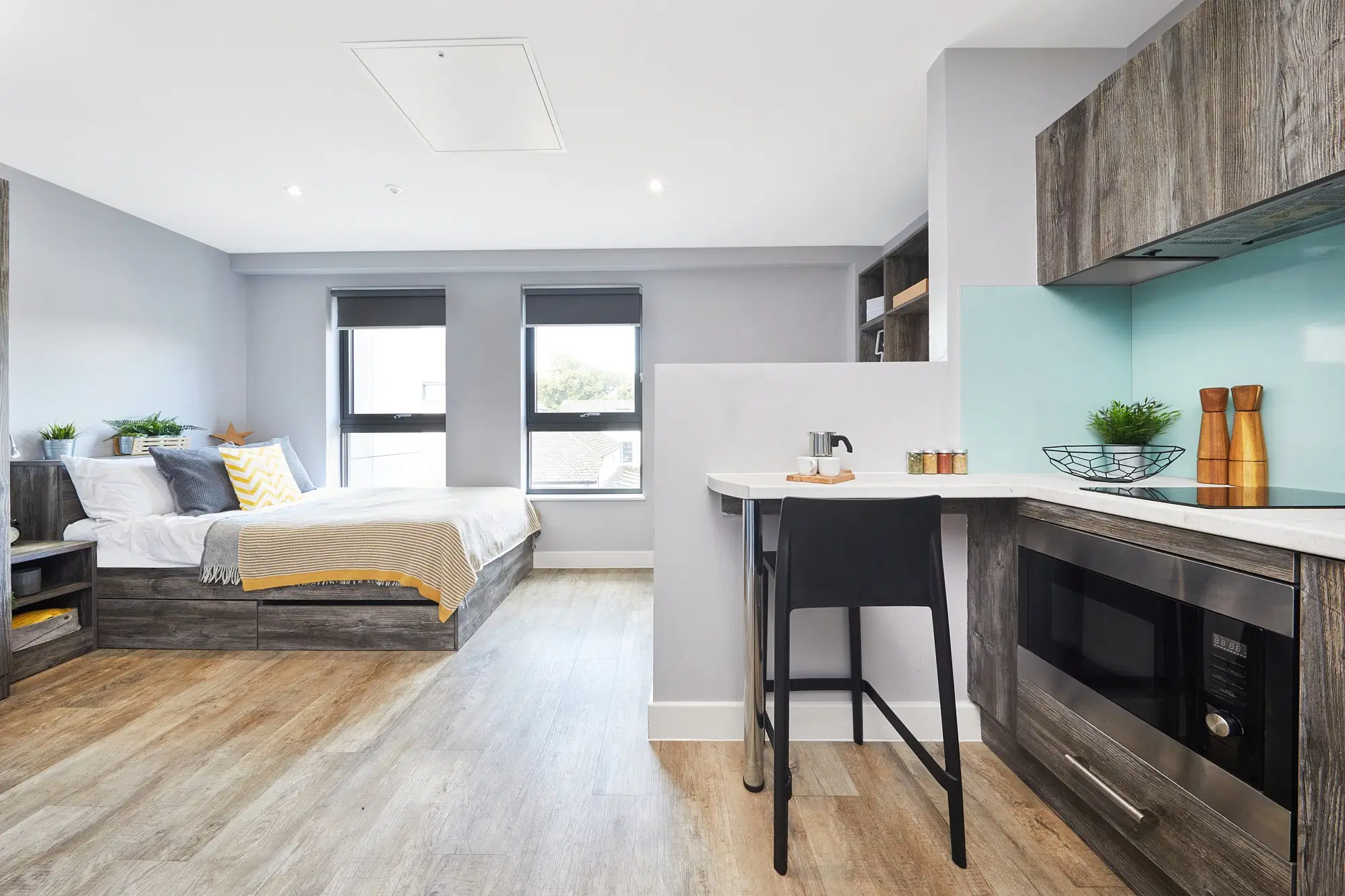 Collegiate Crown Place, Cardiff – Extra Large Studio