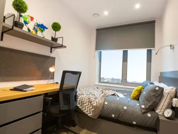 Great Court, London – Gold Skyline En Suite