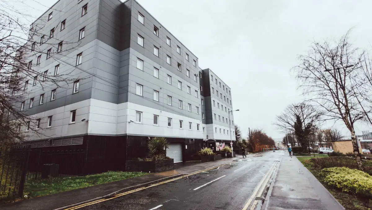 Longside House, Bradford – Exterior