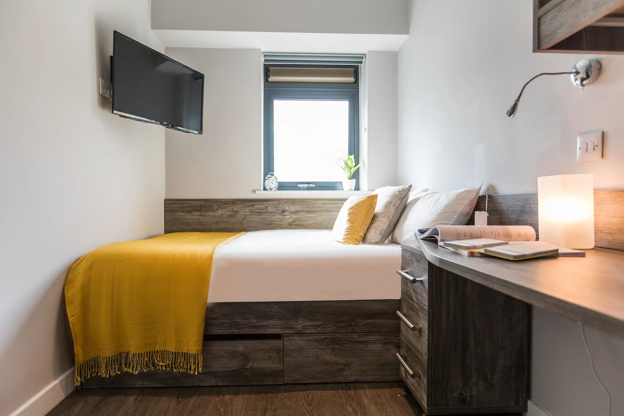 Queens Court, Reading – Silver Ensuite