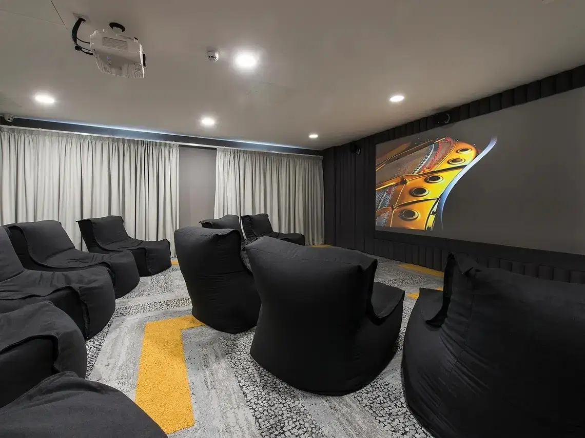 Yugo Beckley Point, Plymouth – Common Area
