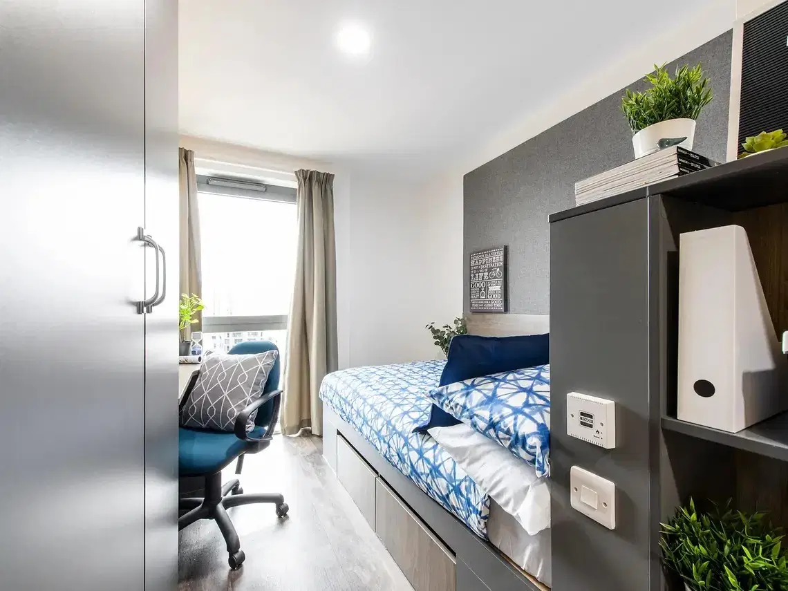 Yugo Bentley House, Birmingham – Standard Ensuite