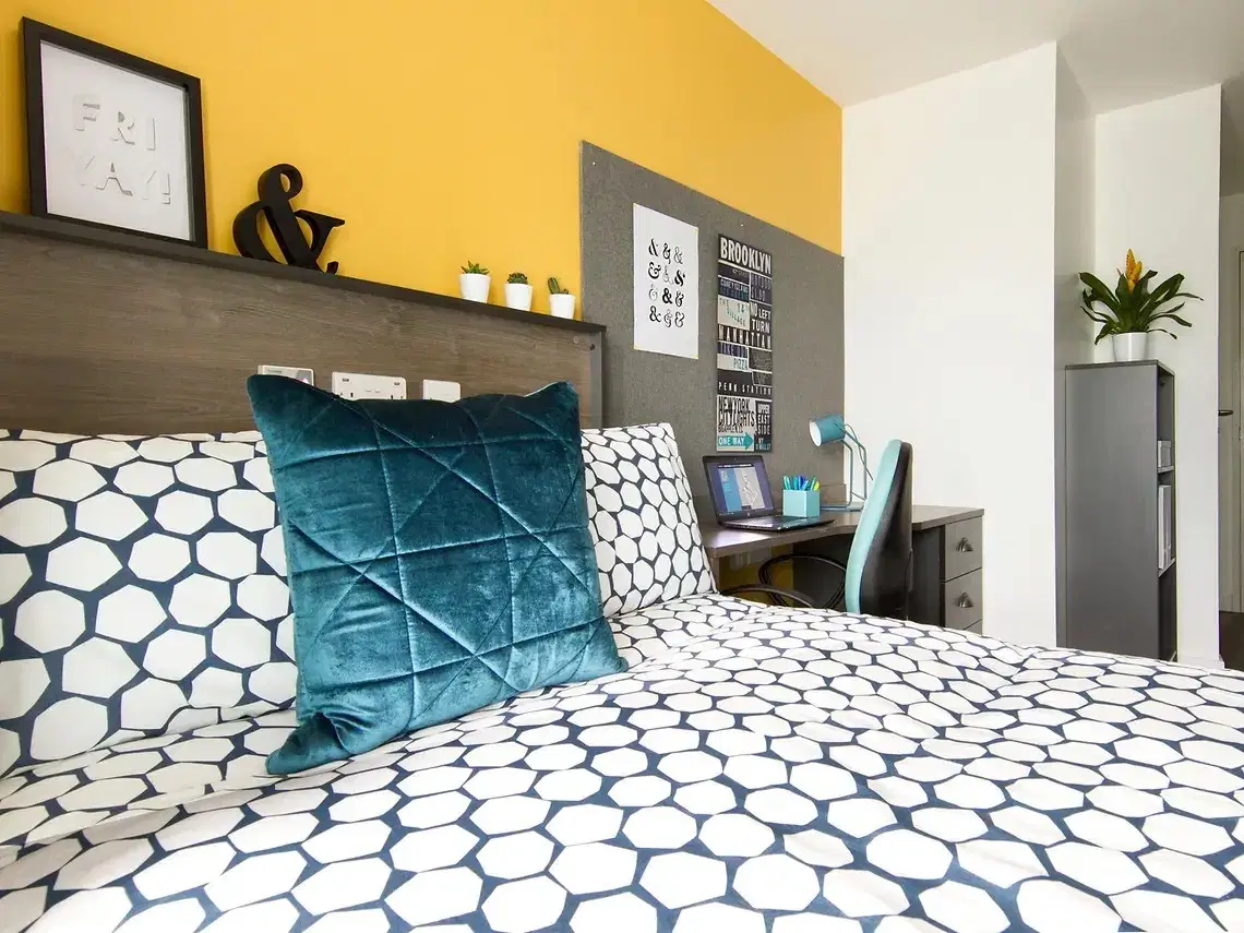 Yugo Beckley Point, Plymouth – Premium En Suite