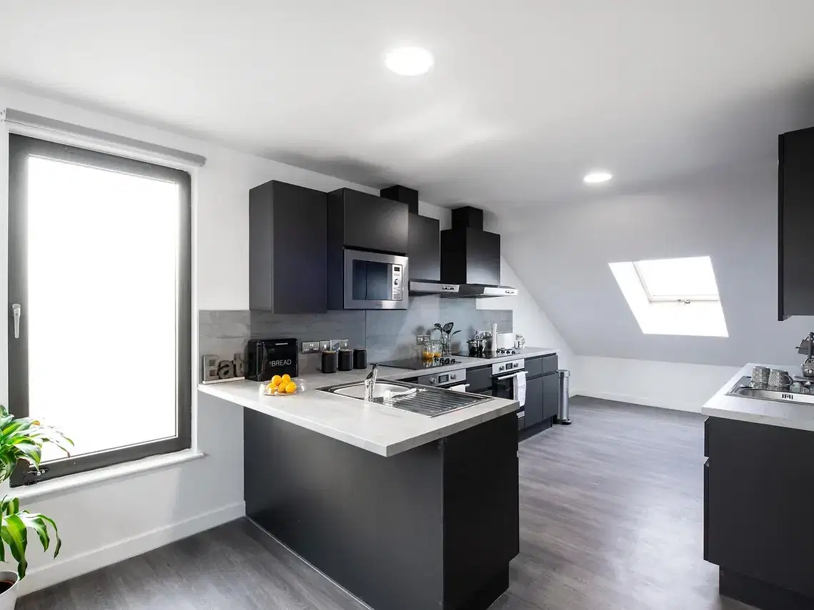 Yugo Anglia House, Cambridge – Kitchen
