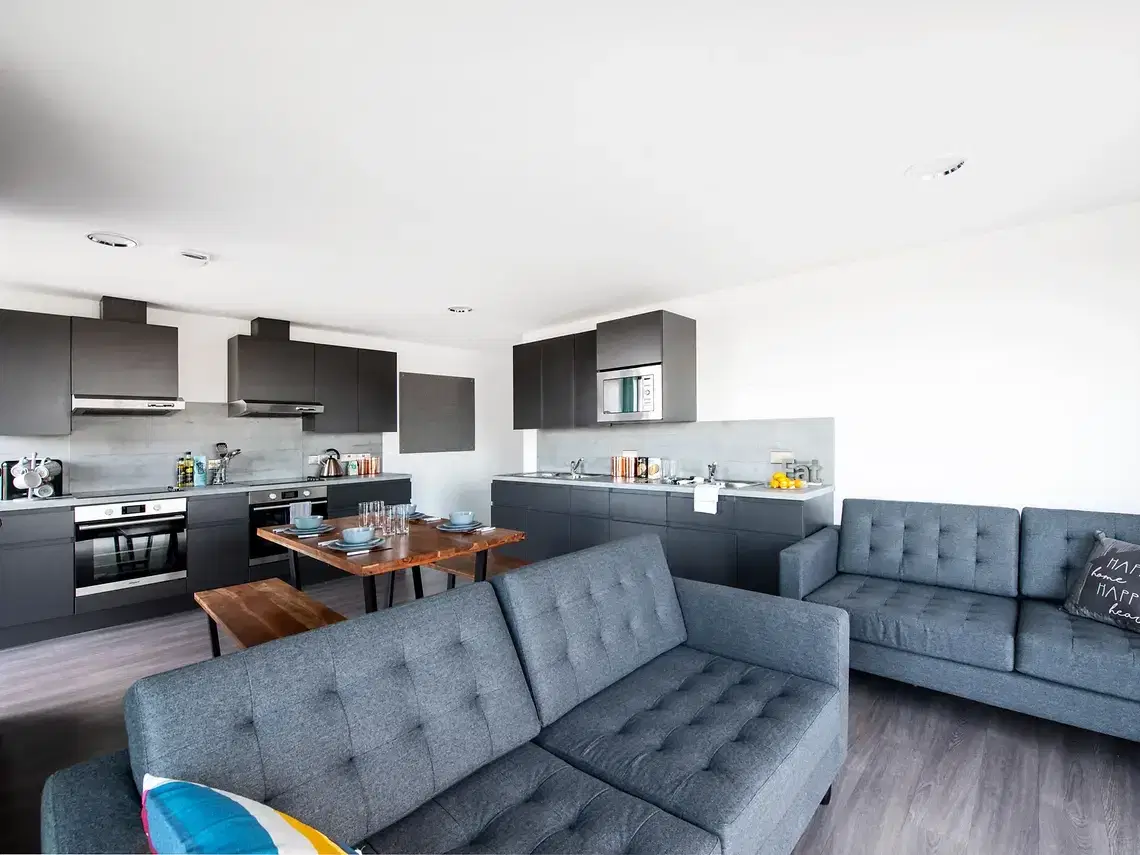 Yugo Anglia House, Cambridge – Kitchen
