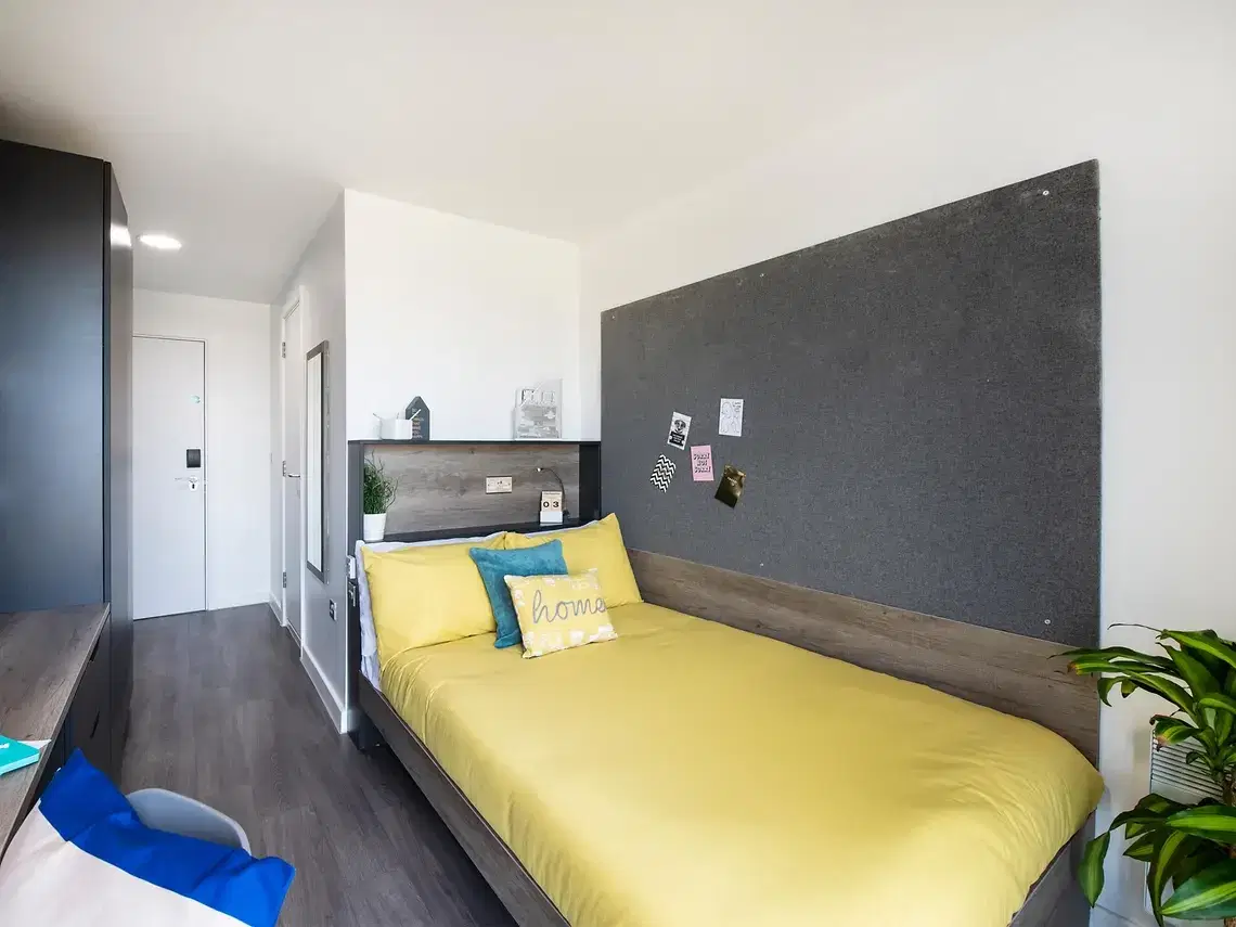 Yugo Anglia House, Cambridge – Standard Ensuite