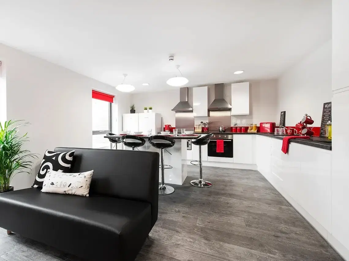 Yugo Arofan House, Cardiff – Kitchen