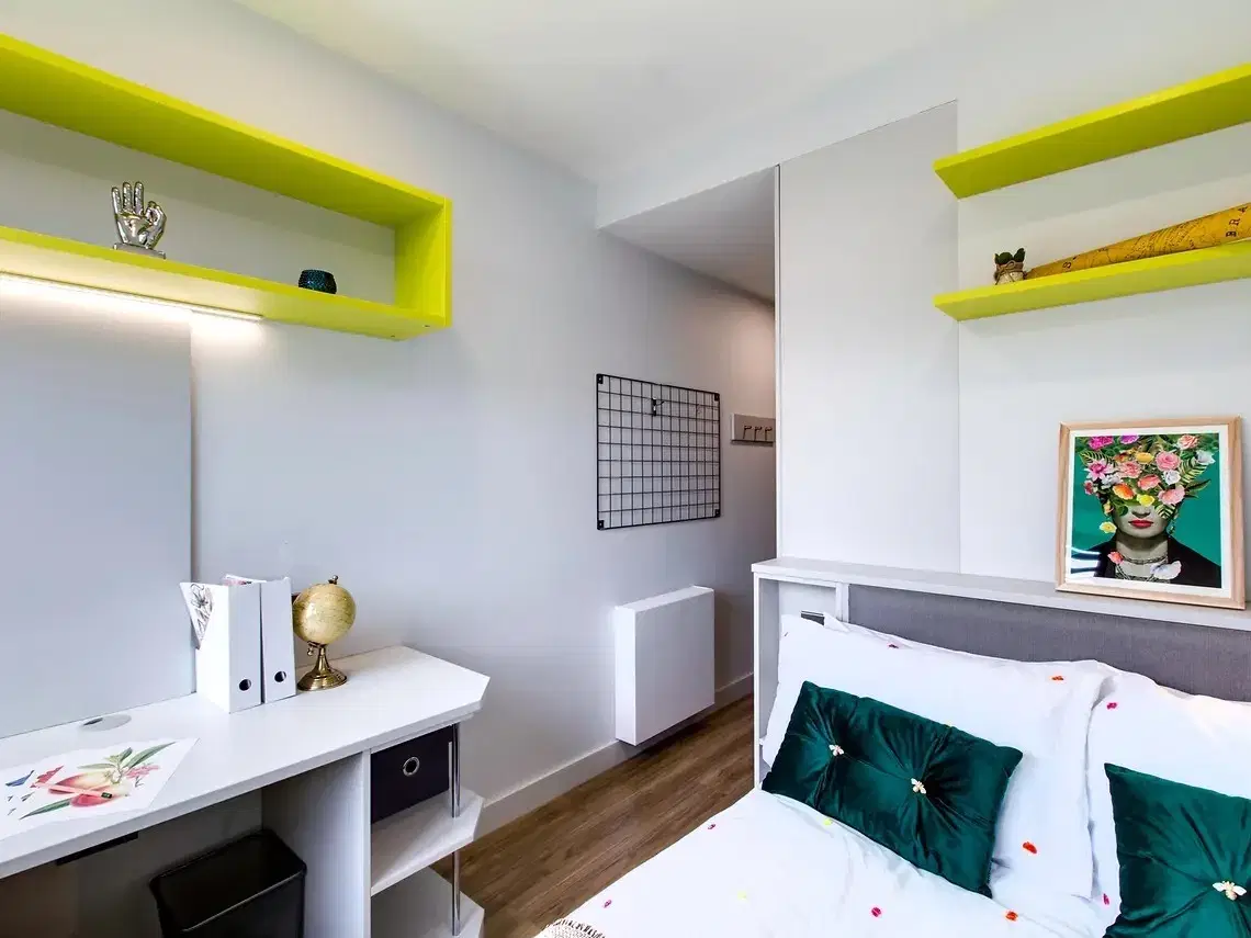Yugo Ardcairn House, Dublin – Classic En Suite