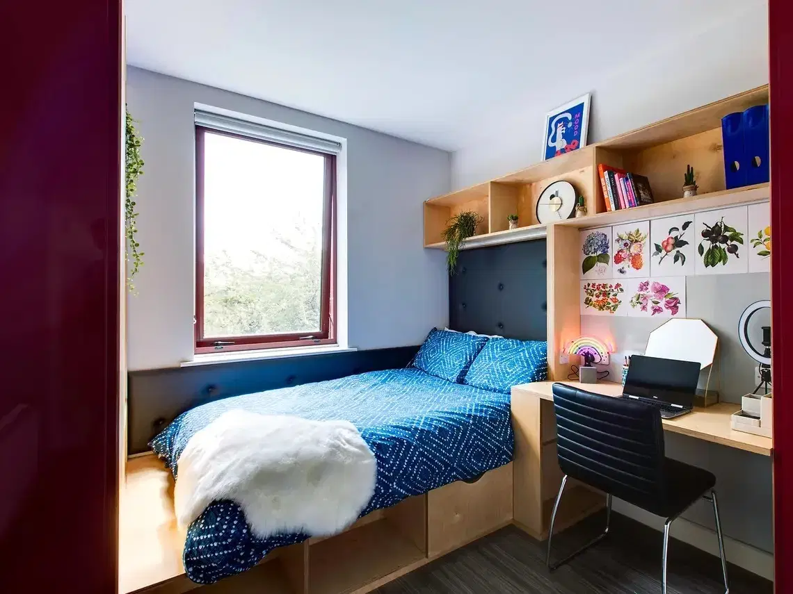 Yugo Broadstone Hall, Dublin – Classic Ensuite