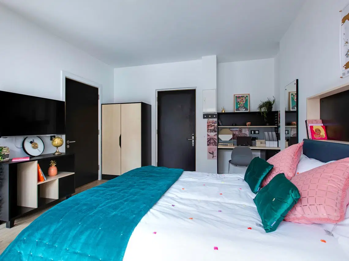 Yugo Dominick Place, Dublin – Classic Studio