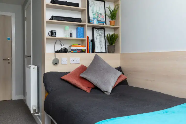 Base Glasgow, Glasgow – Classic Ensuite