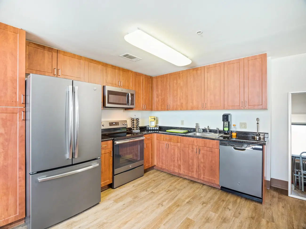 Vie Towers, College Park – Kitchen