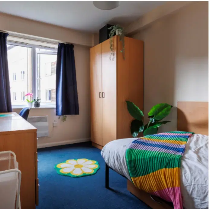 Raleigh Park And The Village, Nottingham – Standard Plus