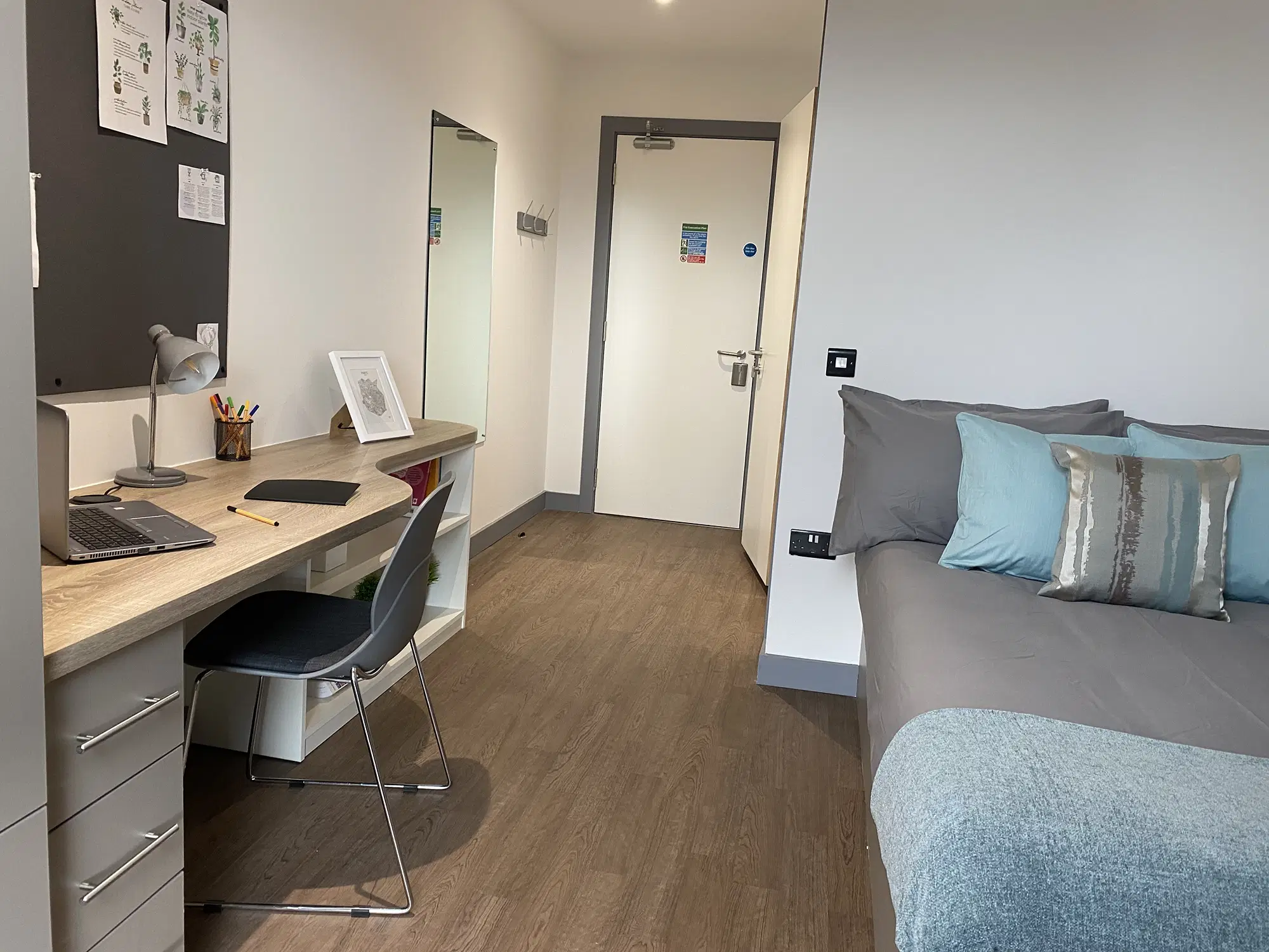 Great Patrick Street, Belfast – Ensuite Gold