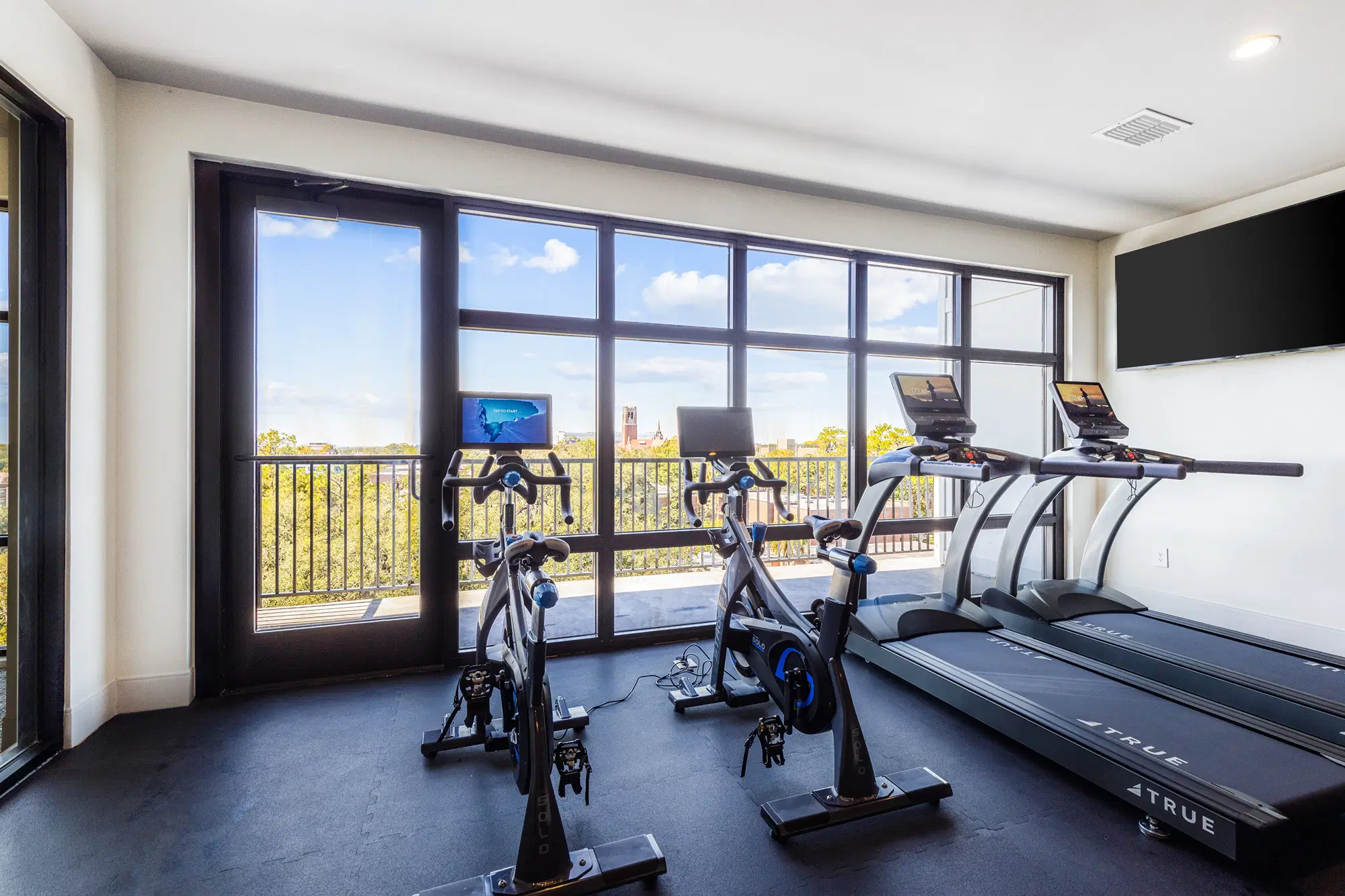 The Row, Gainesville – Amenities