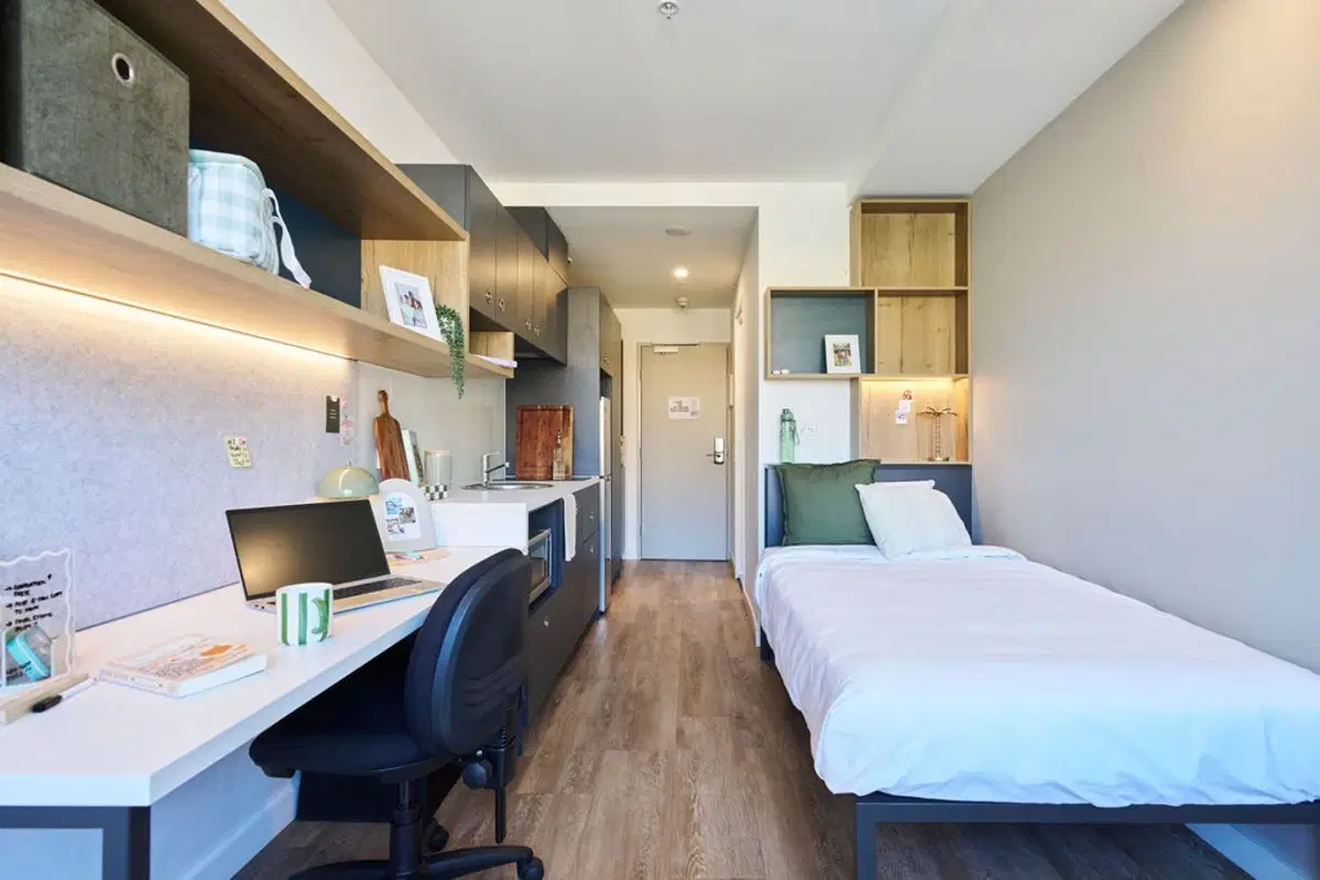UniLodge Royal Melbourne, Melbourne – Studio Large with Balcony