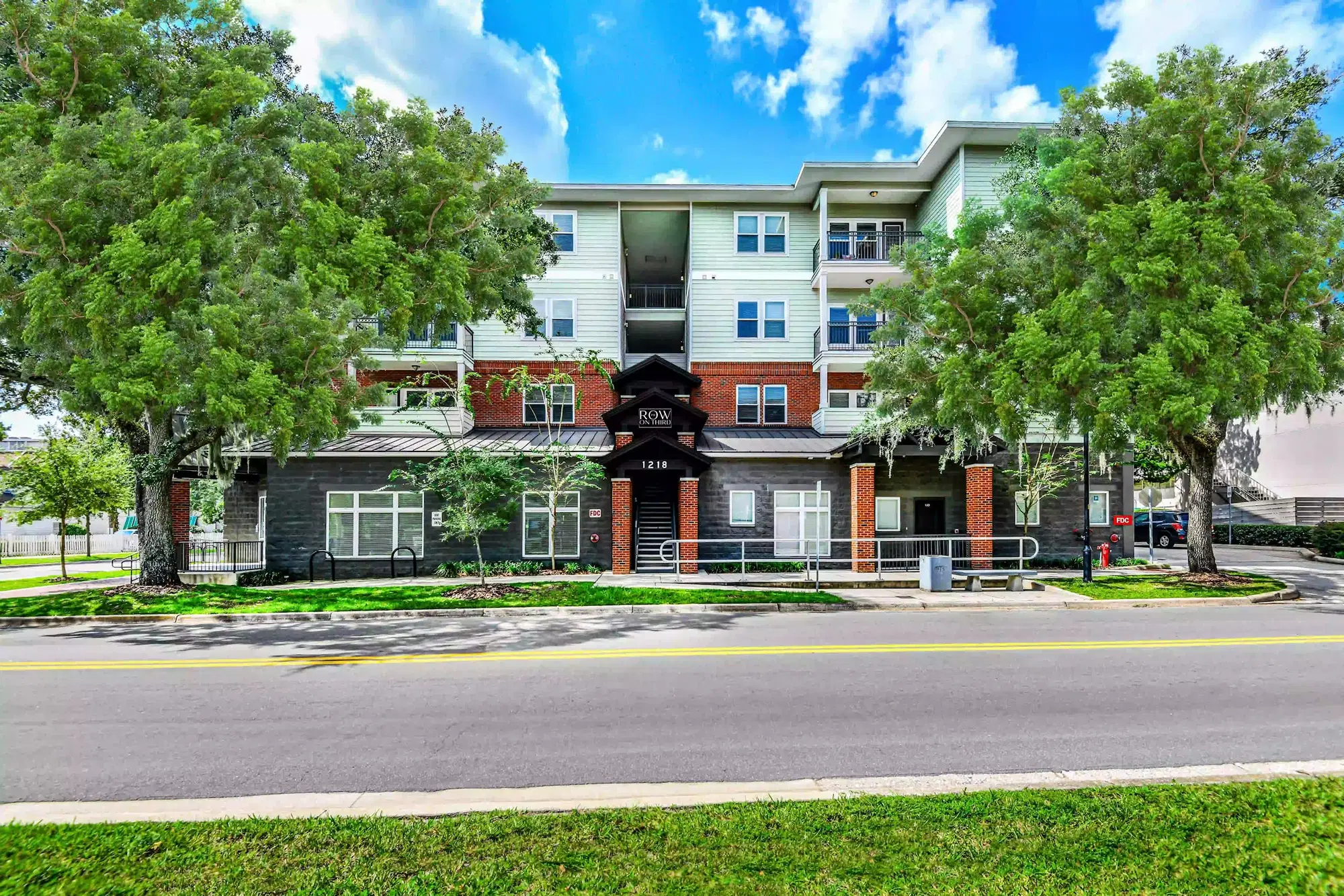 The Row on 3rd, Gainesville – Exterior