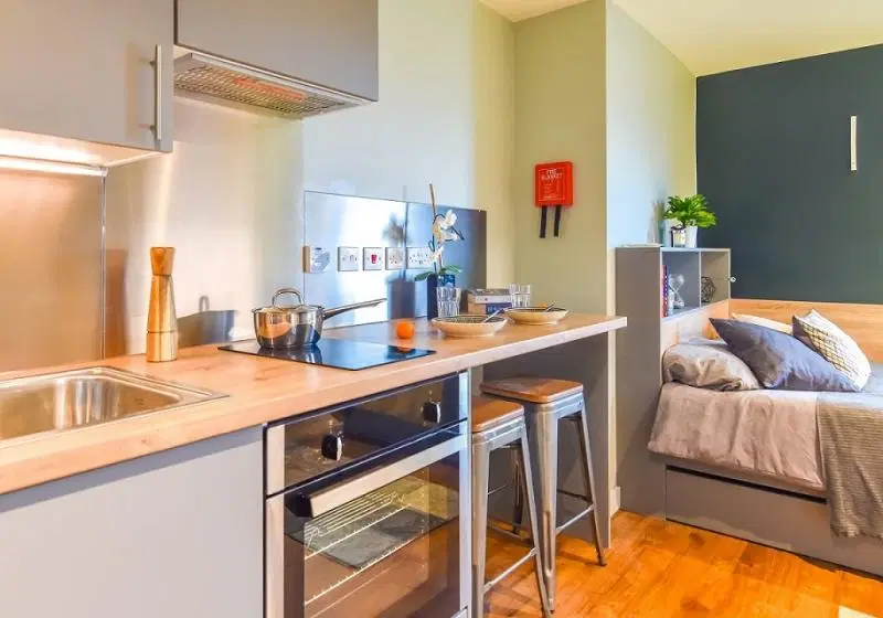 iQ Weaver Place, Coventry – Bronze Studio Plus