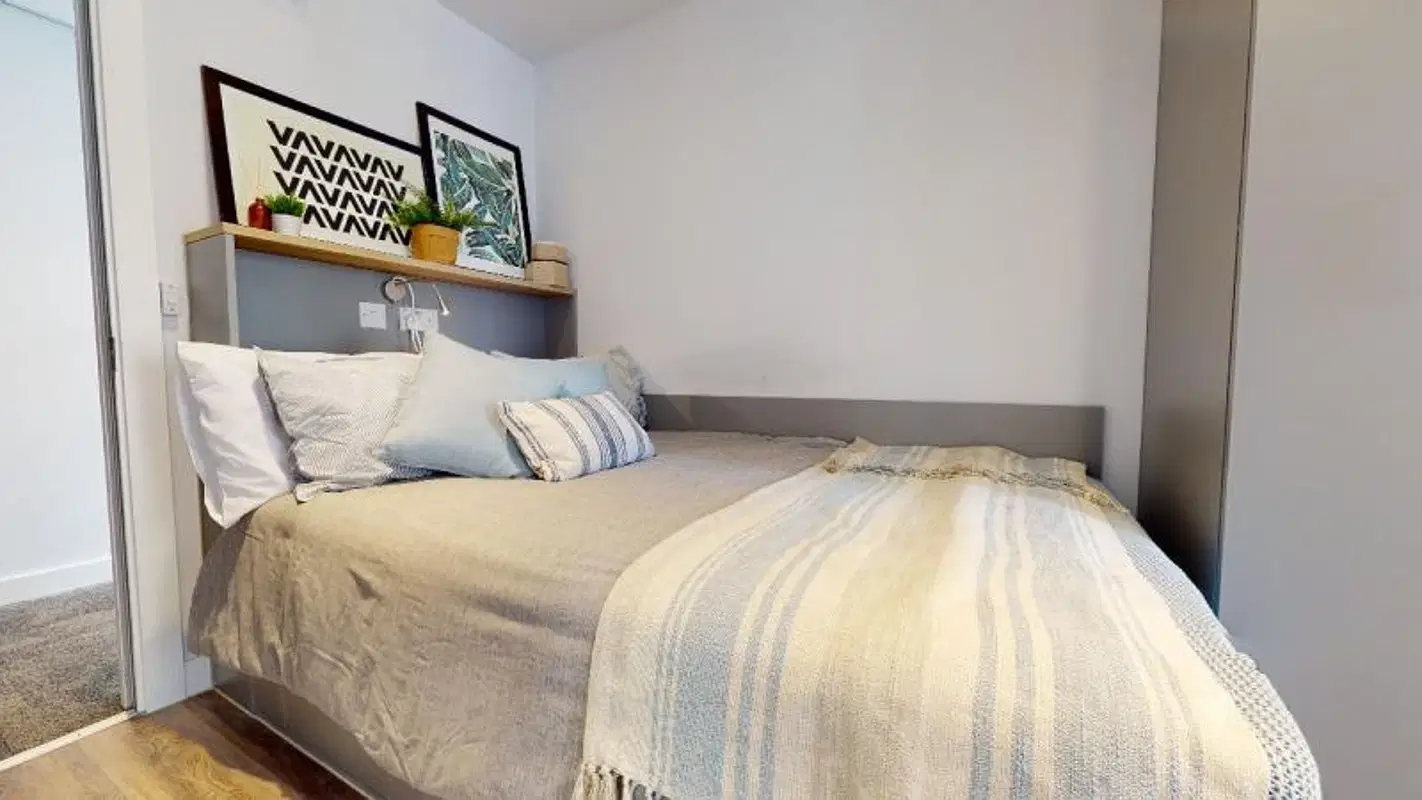 iQ Weaver Place, Coventry – Silver Studio