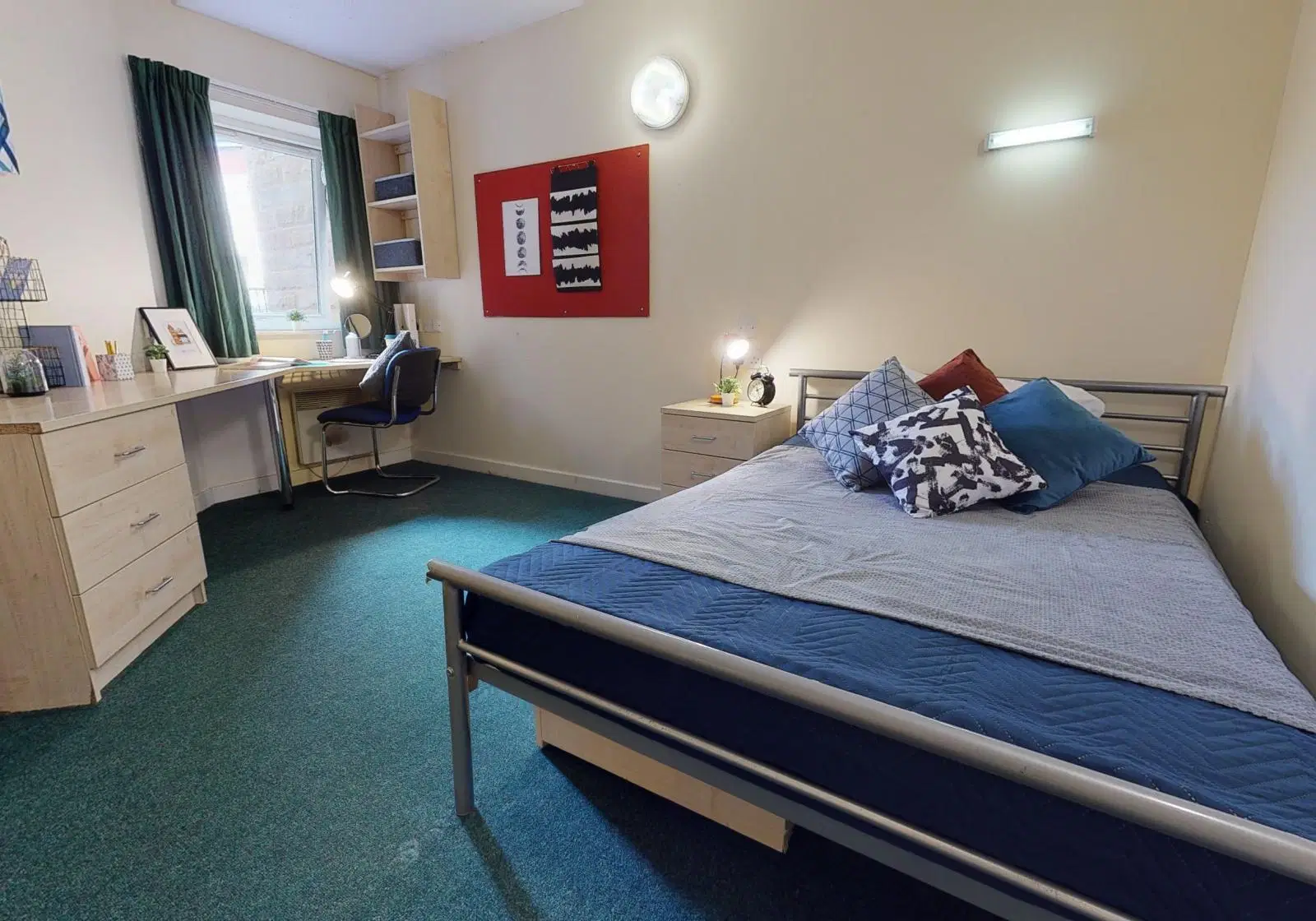 iQ Little Aspley House, Huddersfield – Bronze Studio Plus