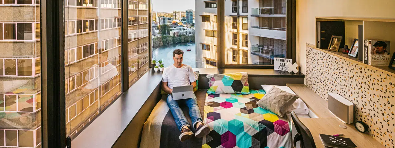Student One Adelaide Street, Brisbane – 5 Bedroom Apartment Corner View