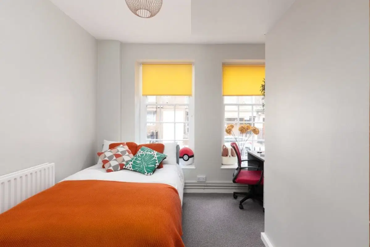 Louise House, London – Standard Room