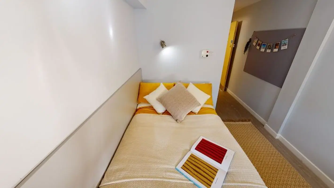iQ Great Newton House, Liverpool – Gold En Suite