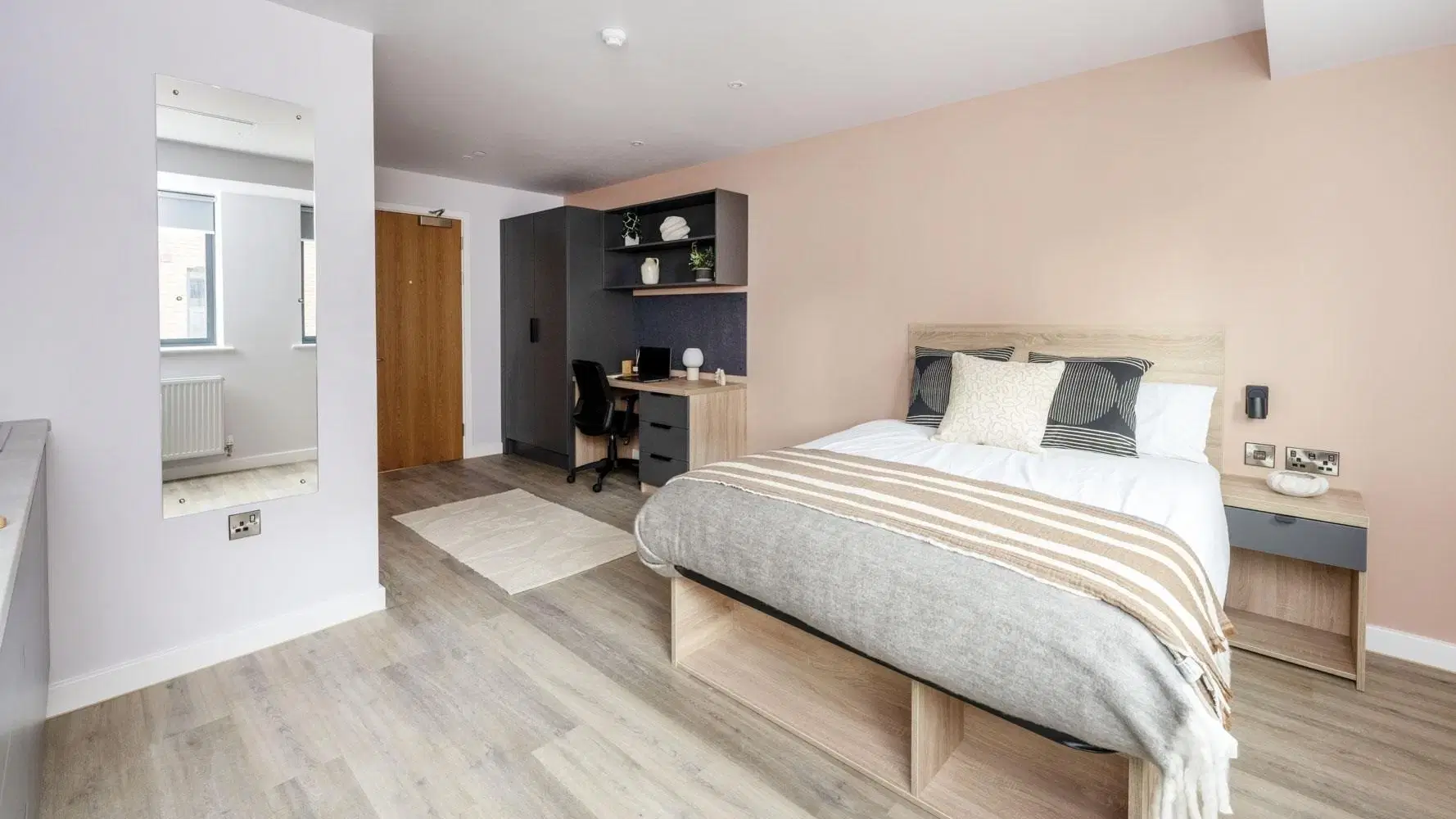 Headrow Court, Leeds – Room