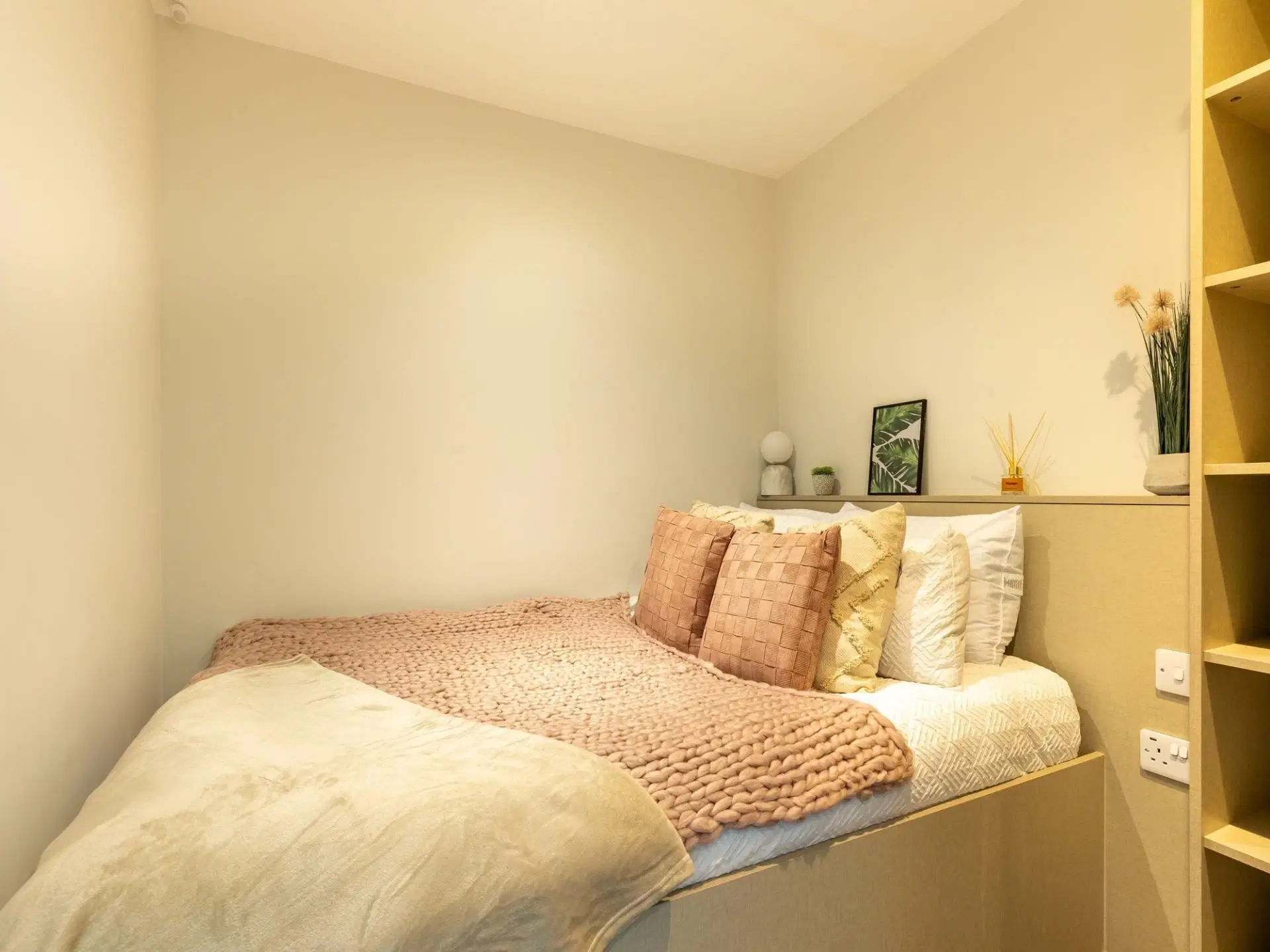 Redvers Tower, Sheffield – One Bed Suite