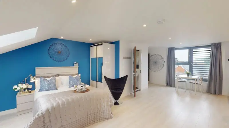 79 Silver Street, Reading – Super Deluxe Studio