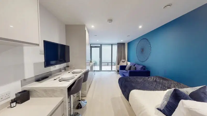79 Silver Street, Reading – Premium Studio