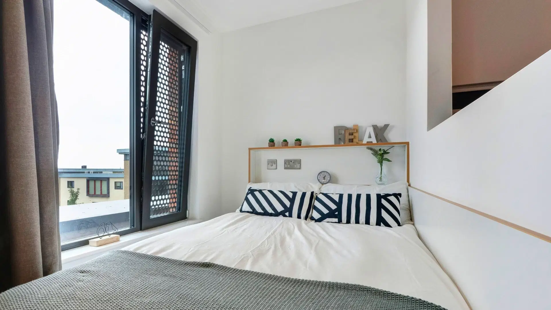 27 Magdalen Street, Colchester – Studio Gold