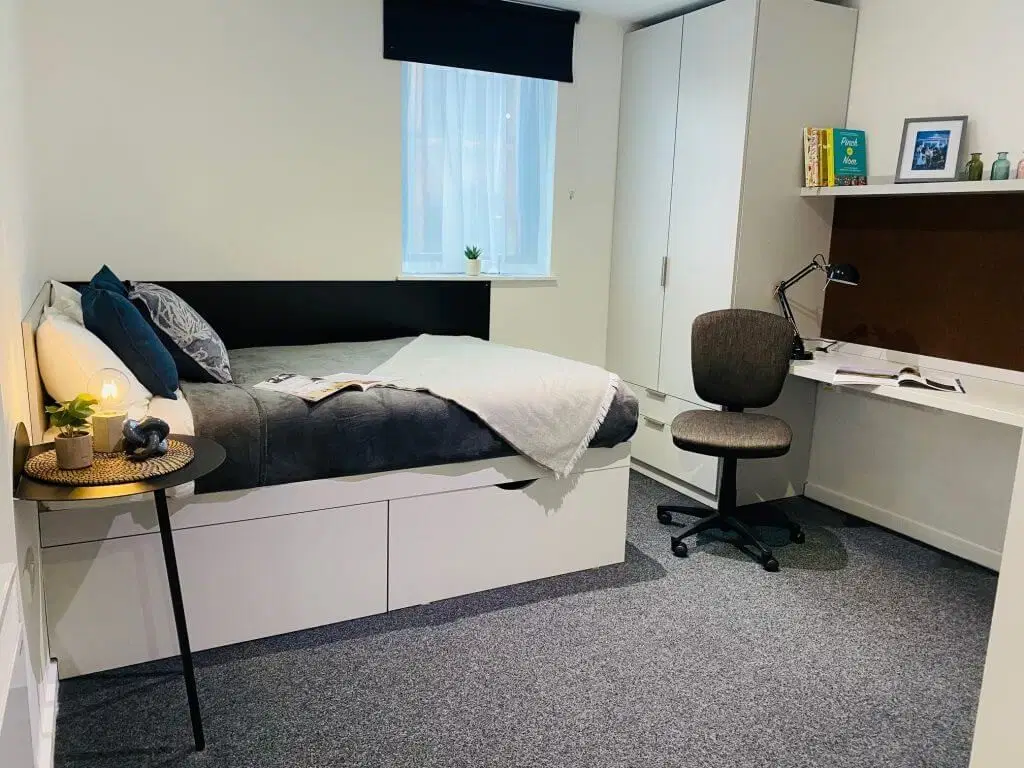 City Village, Coventry – Deluxe Ensuite
