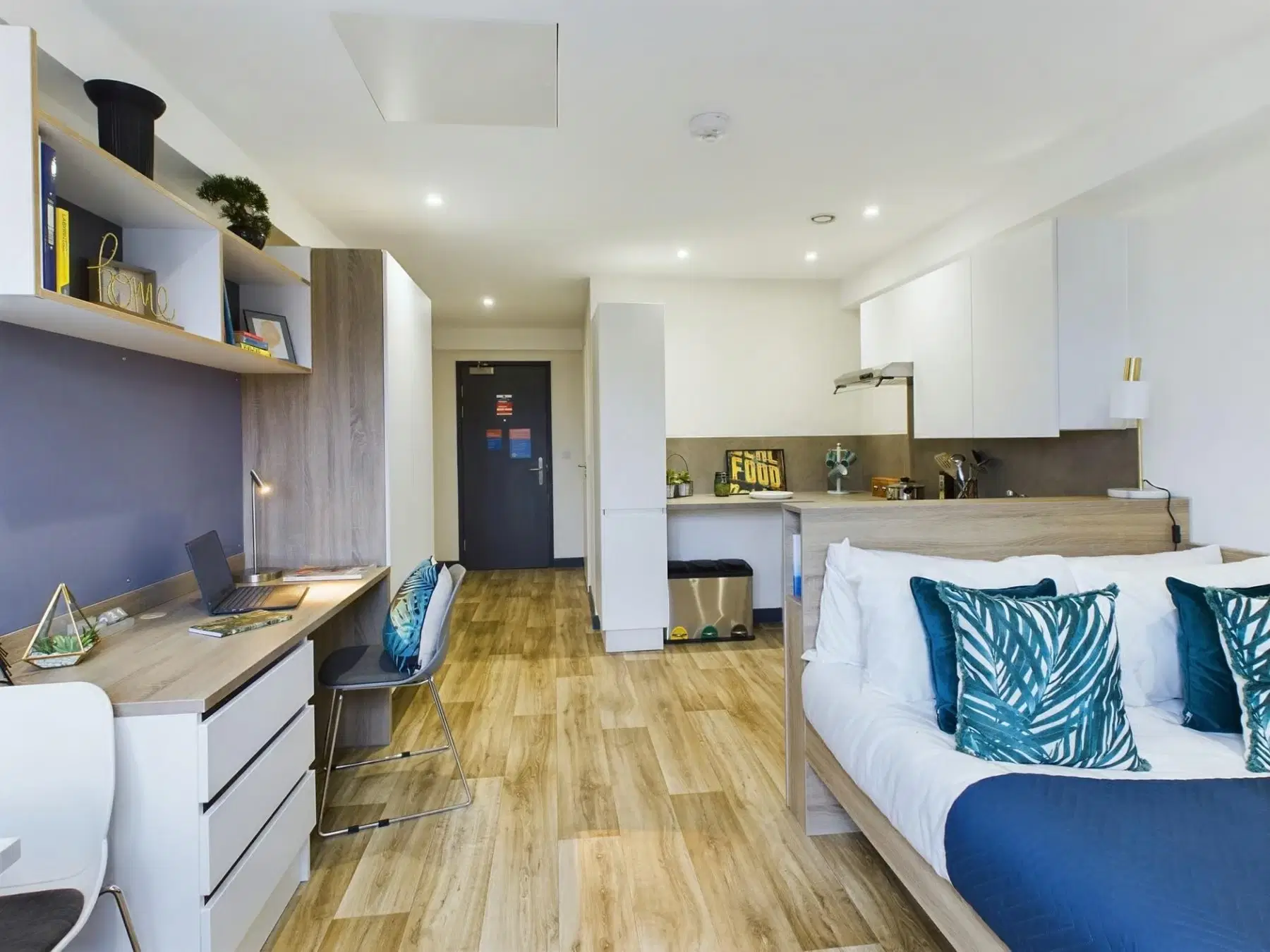 Eden Square, Coventry – Gold Studio