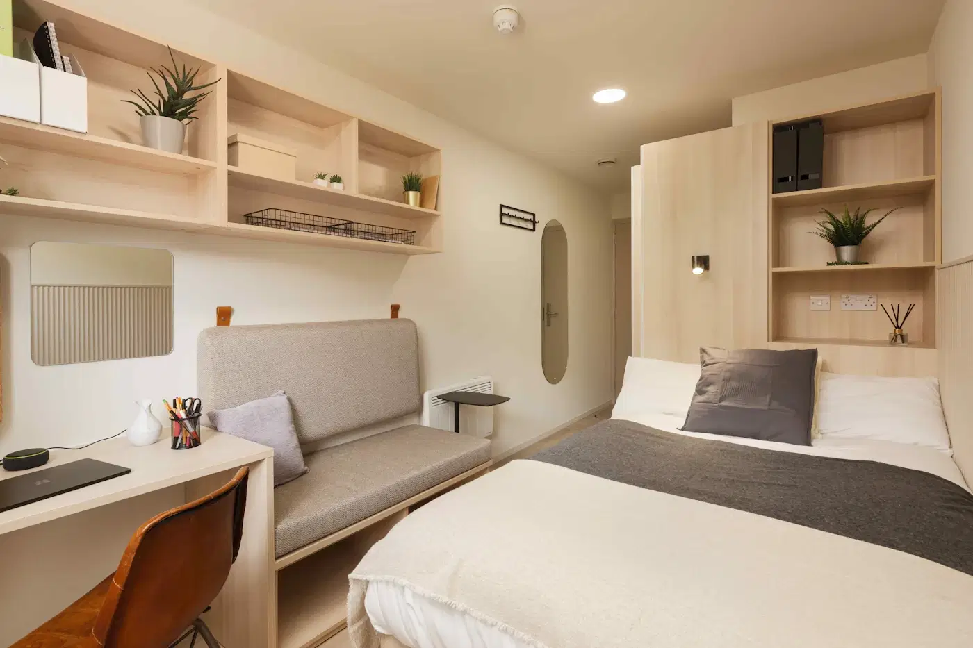 Buchanan View, Glasgow – Ensuite Gold (New Style)