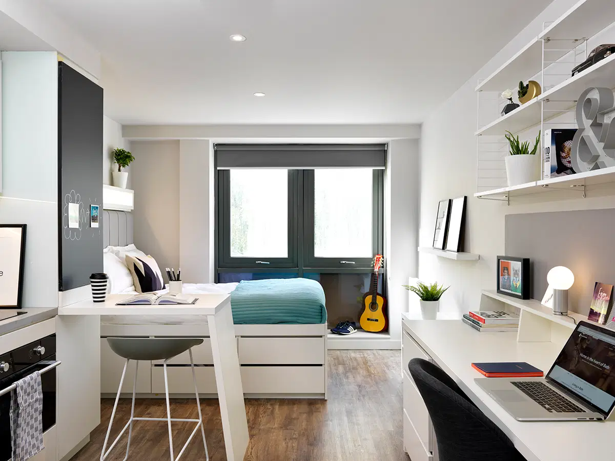 Student Castle Bath, Bath – Austen Studio with Courtyard Access
