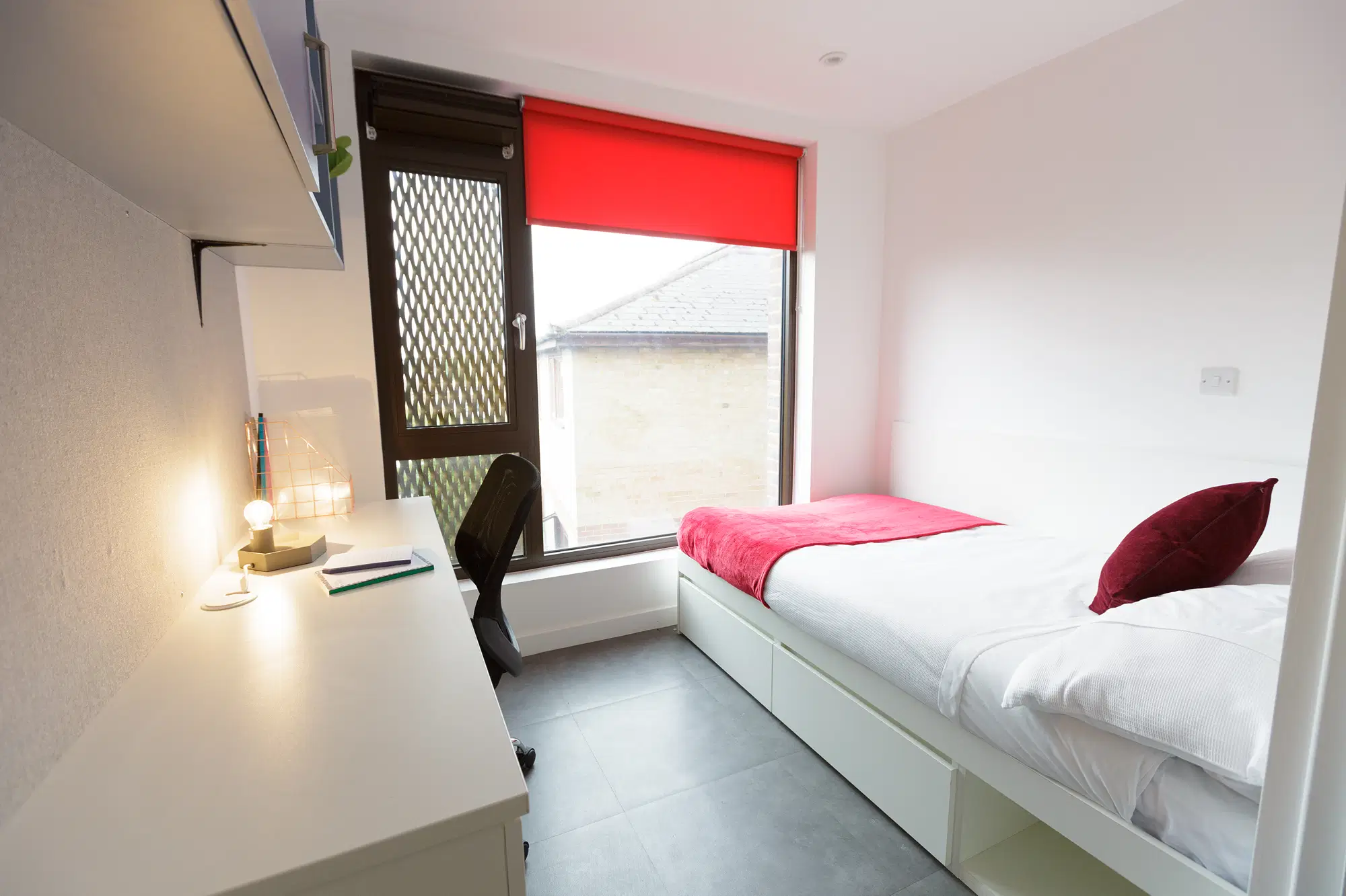 AXO New Cross, London – Silver Ensuite (Lower Floors)