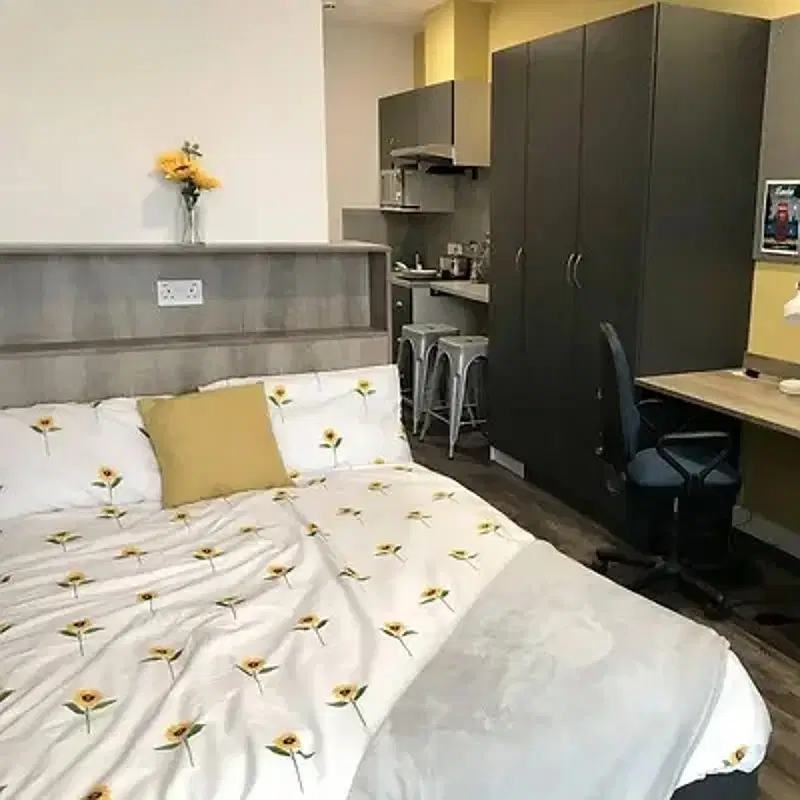 Yugo Catherine House, Portsmouth – Premium Studio