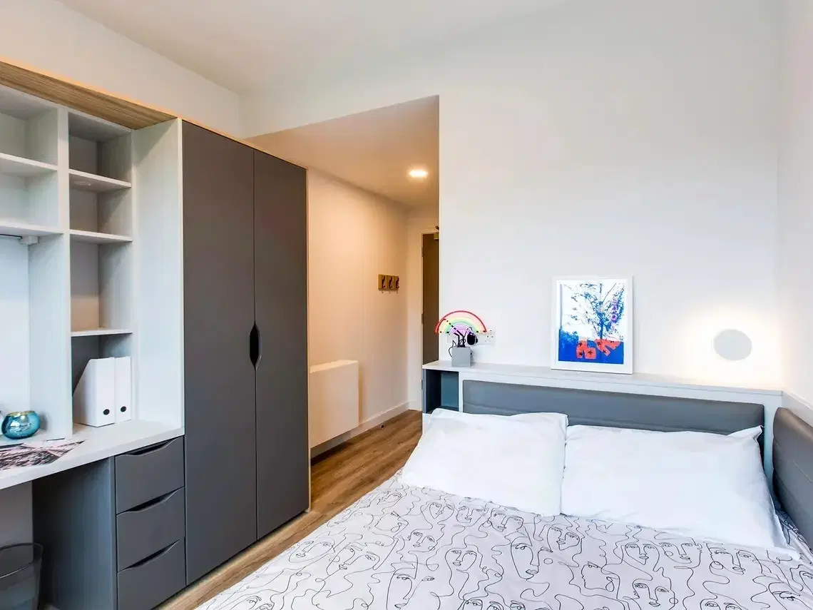 Yugo Highfield Park, Dublin – Standard Ensuite