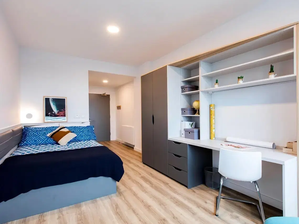 Yugo Highfield Park, Dublin – Deluxe Ensuite