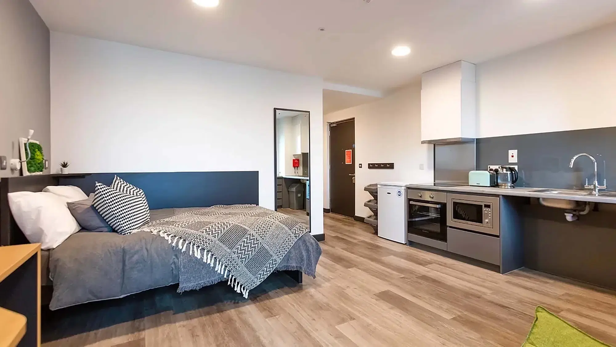 Aspen, Dublin – Studio (1st Floor)