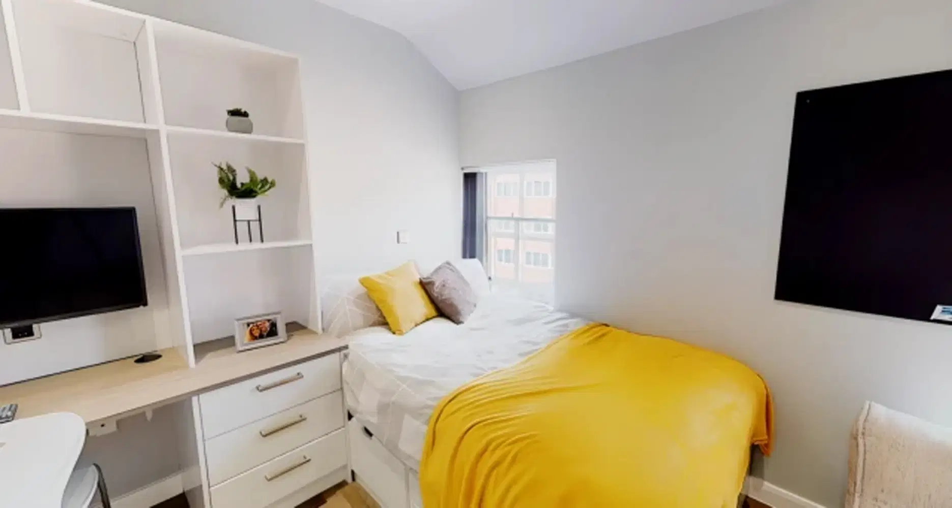 12-16 De Montfort Street, Leicester – Premier Studio