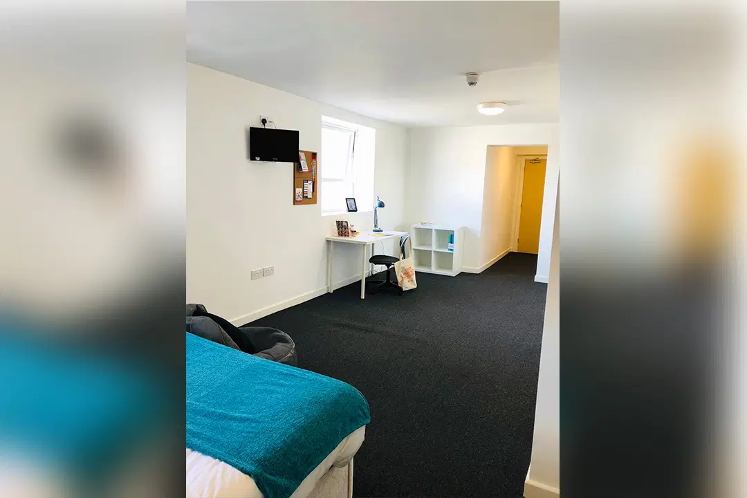 Mercia Lodge, Coventry – Large Deluxe Studio