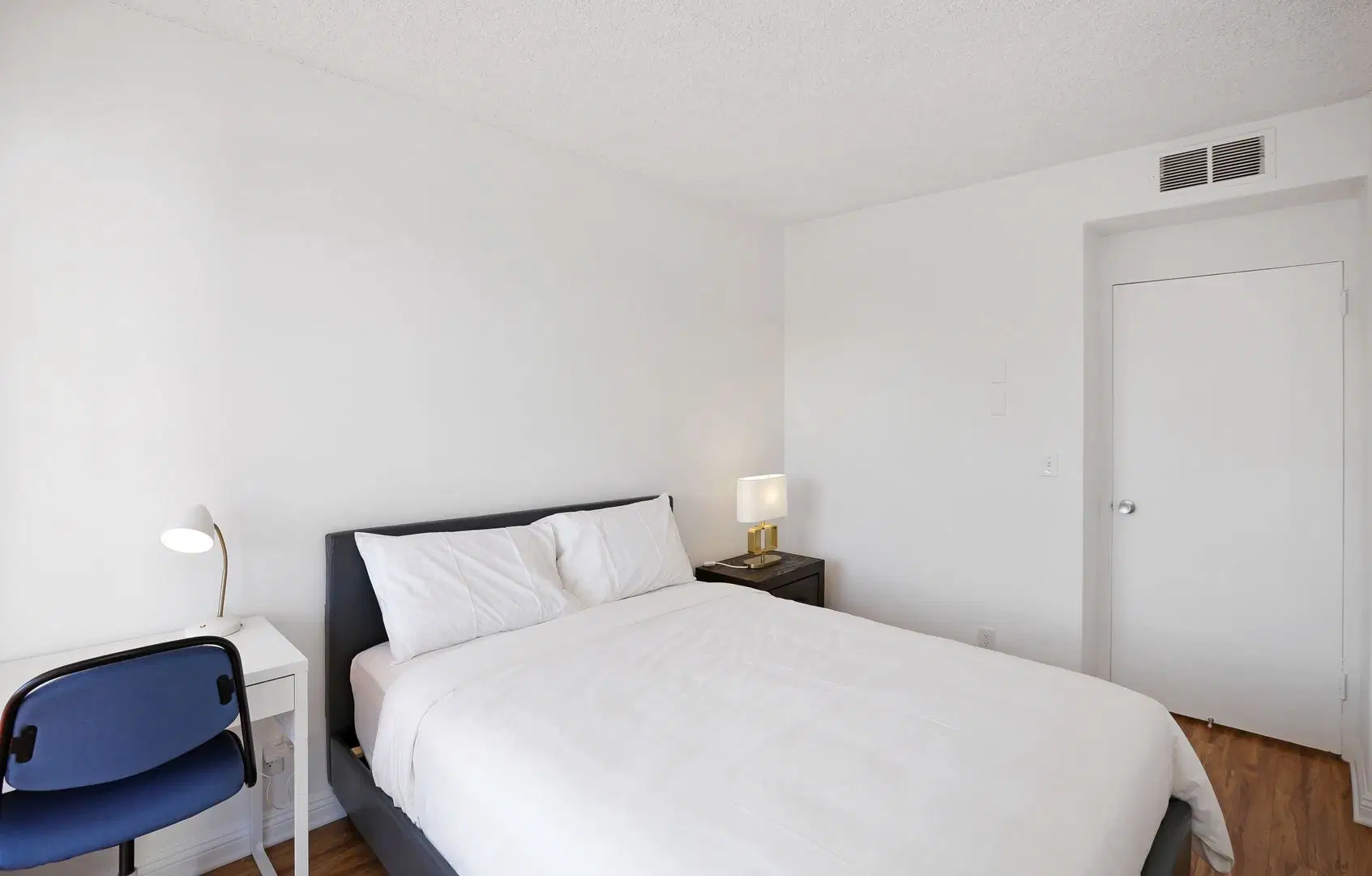 928 S. Broadway, Los Angeles – Private Room (2 Bed - 2 Bath)