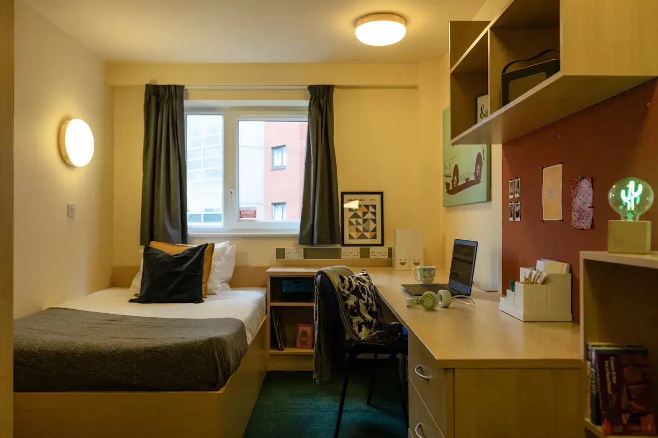 Belgrave View, Birmingham – Silver Ensuite