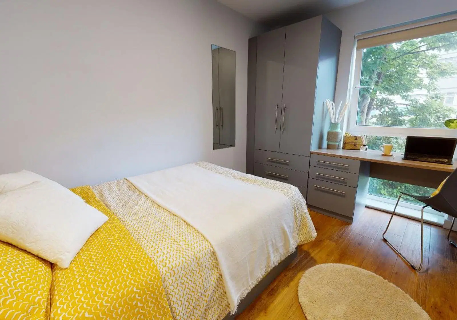 iQ Collingwood, Newcastle – Bronze En Suite
