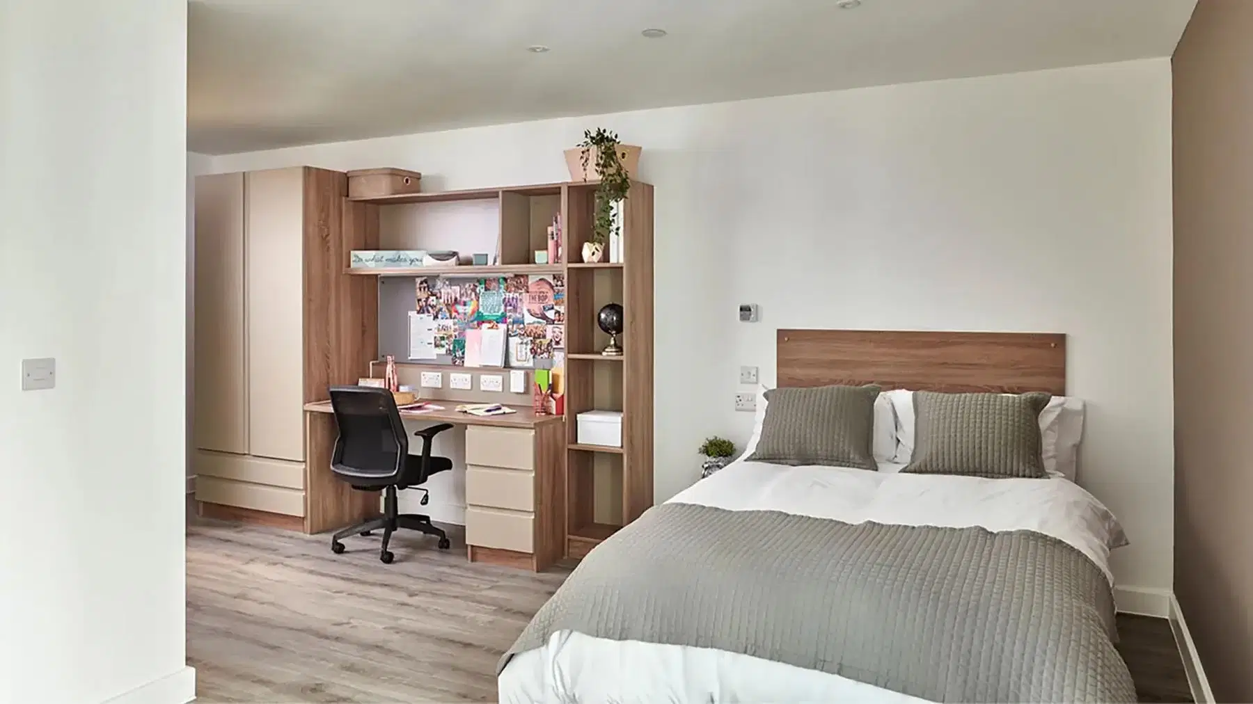 Howard Gardens, Cardiff – Superior Ensuite
