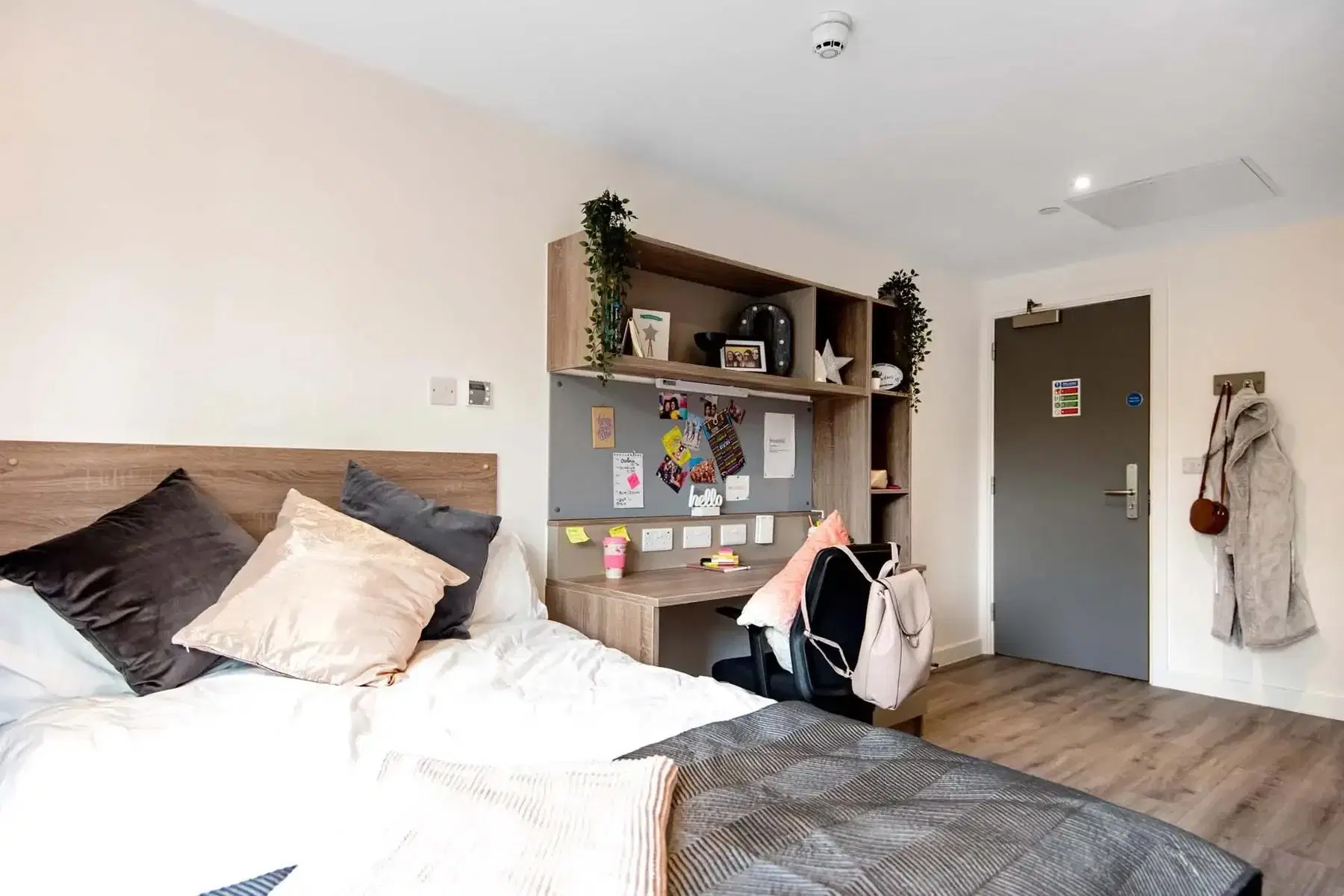 Howard Gardens, Cardiff – Deluxe Ensuite Plus