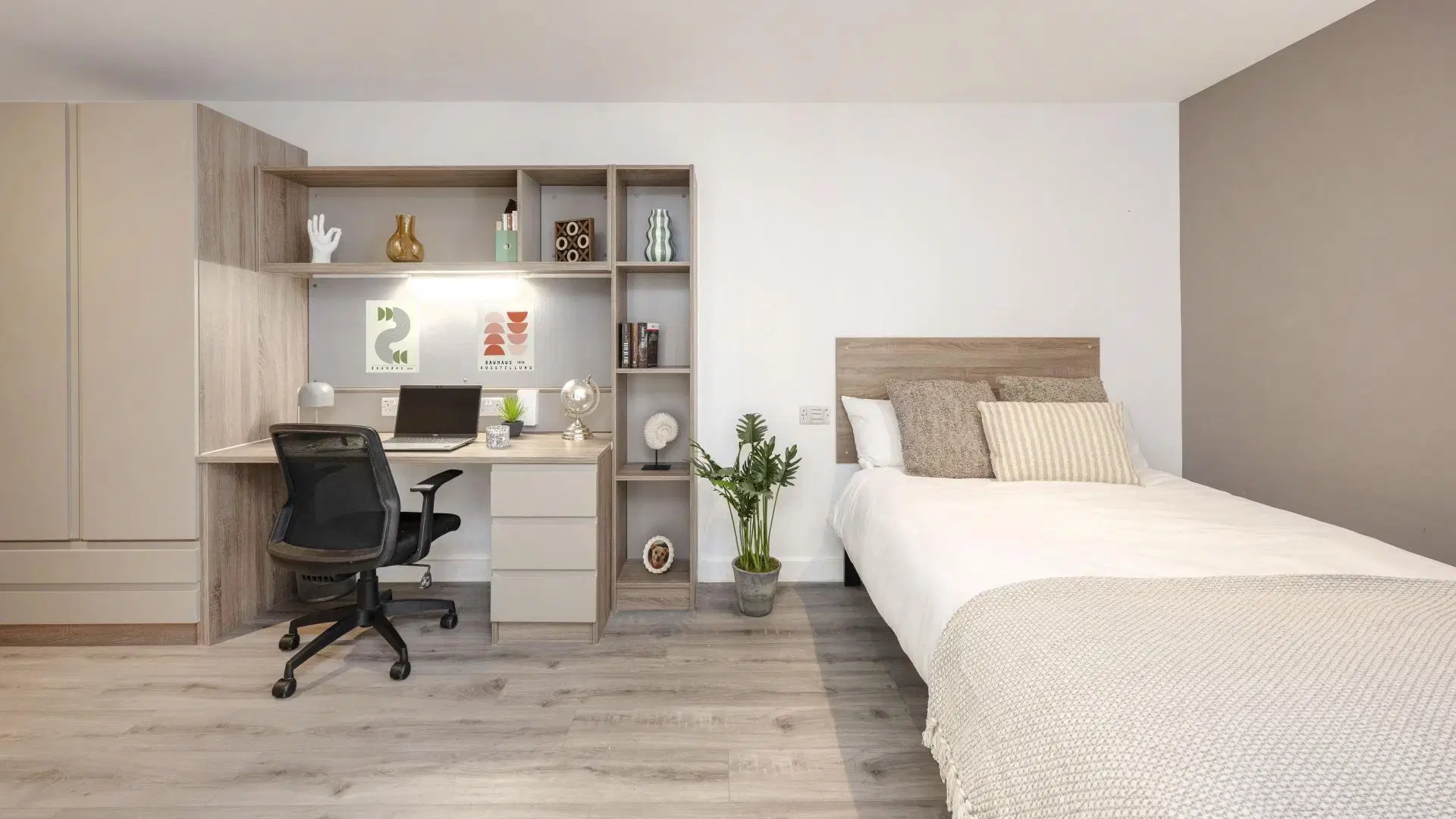 Howard Gardens, Cardiff – Superior Ensuite Plus